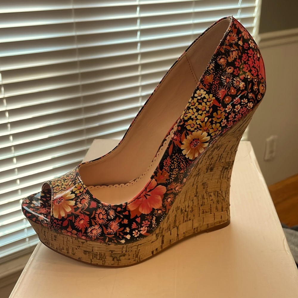 Pink Multi Floral Cork Wedge Shoes, Madison by Shoedazzle, Heather Size 7.5